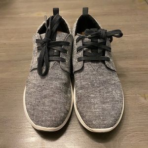 Toms Sneaker size W7